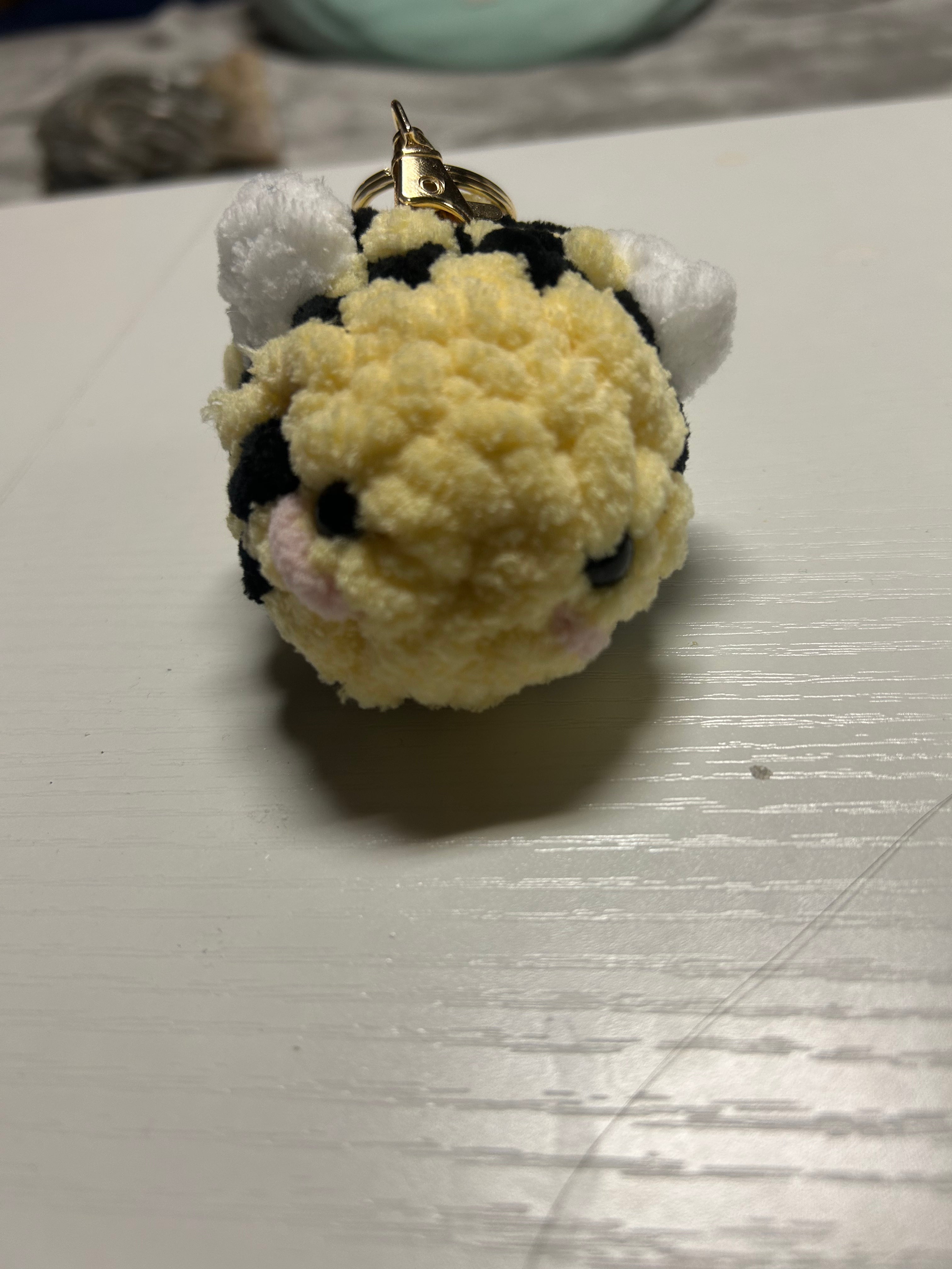 Mini bee keychain