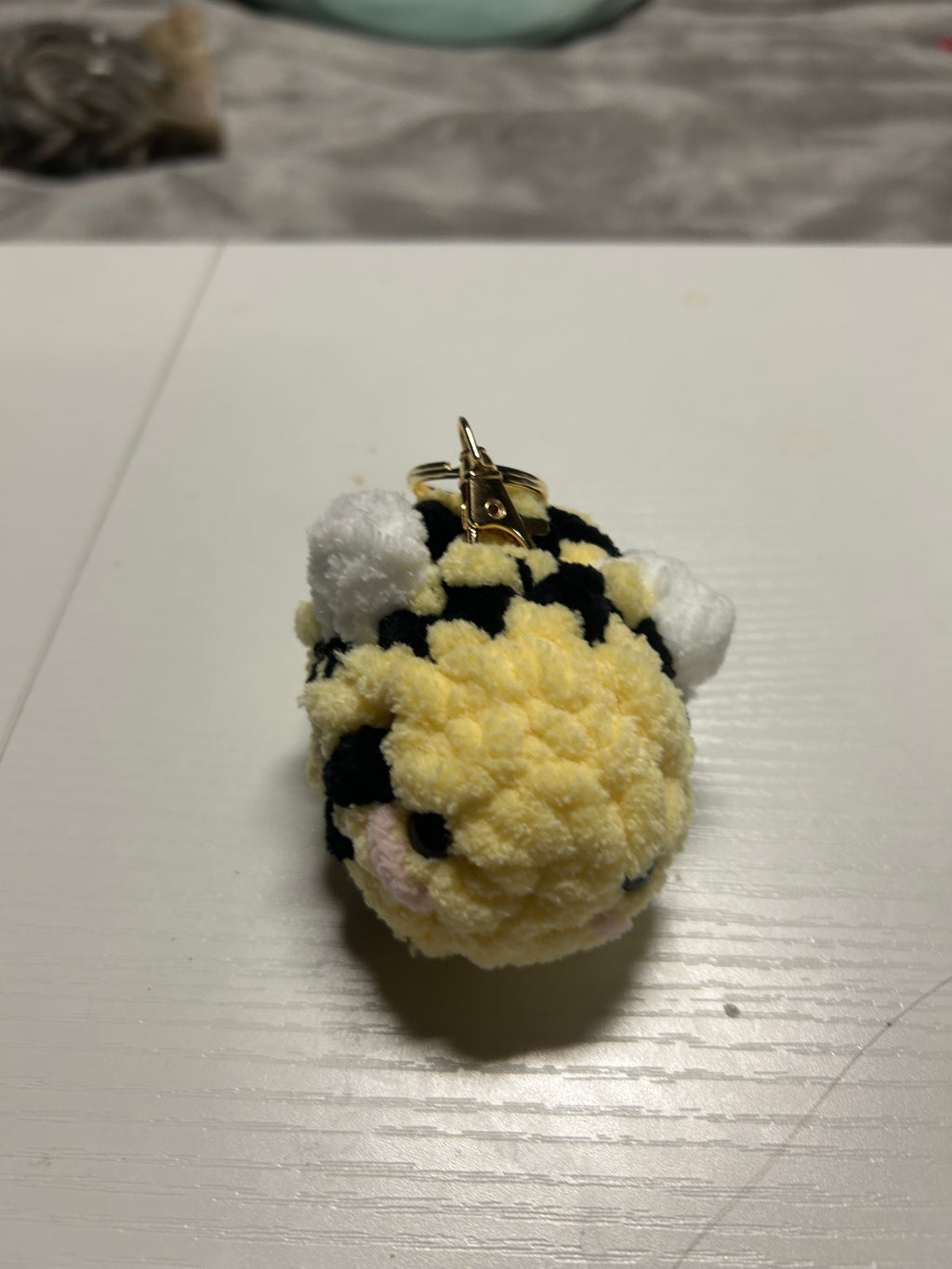 Mini bee keychain