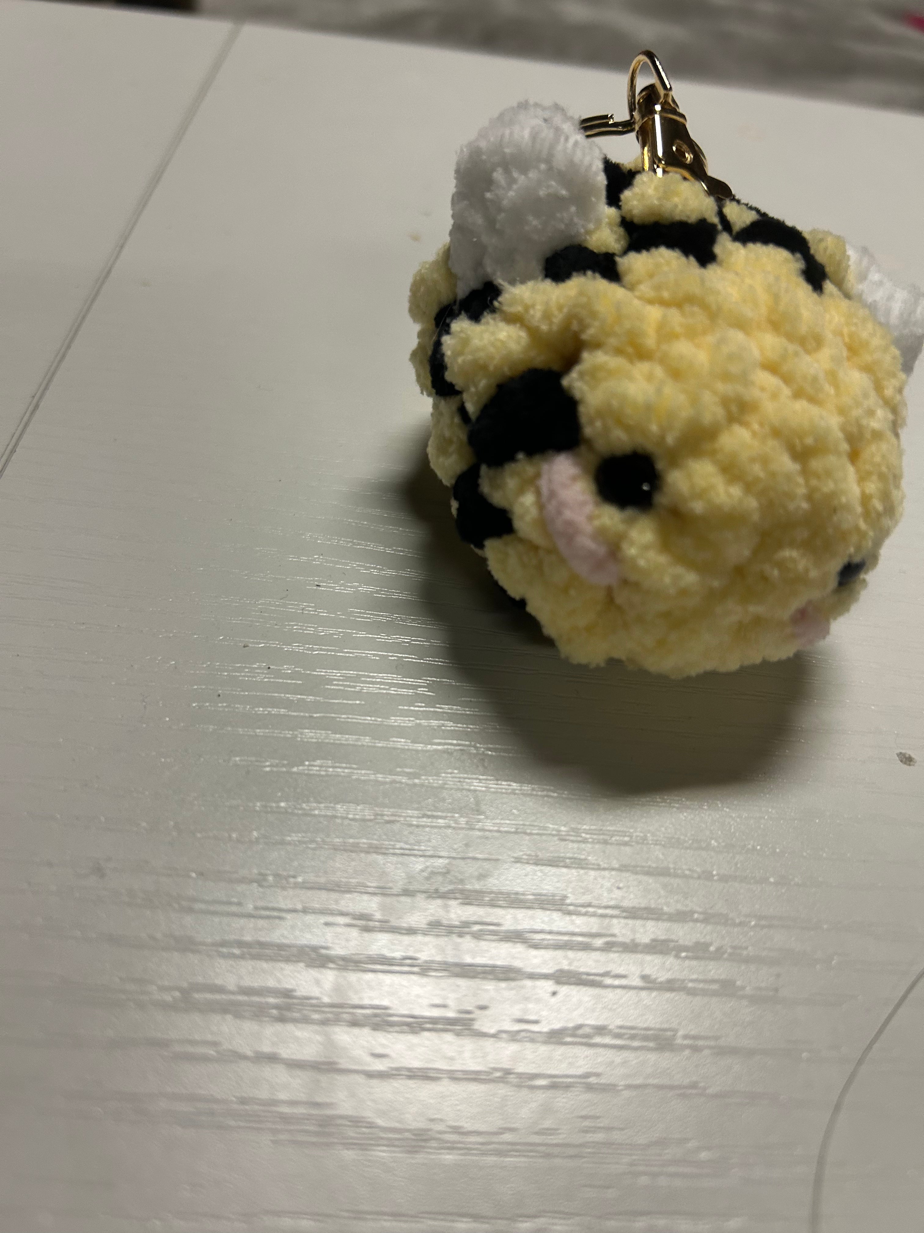 Mini bee keychain